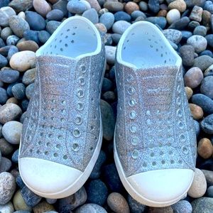 Native Jefferson Bling Child Size 9
